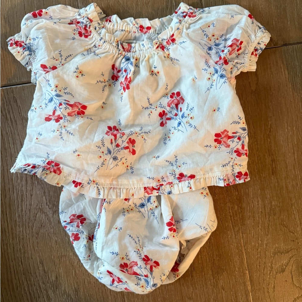 Baby Gap X DOEN Floral Baby Outfit Set